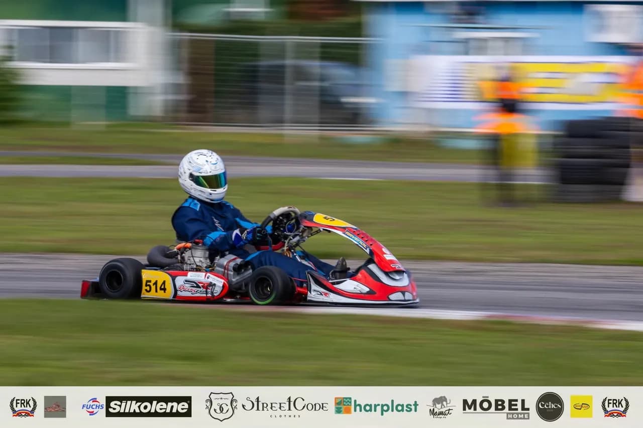 Kartul numărul 514 în plină viteză pe circuit
